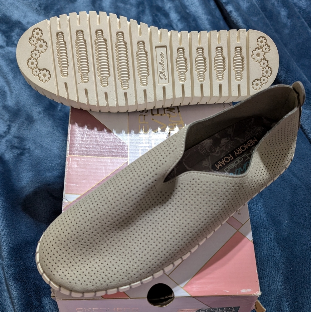 Skechers Sepulveda Slip On Sneakers in Taupe. Never worn.